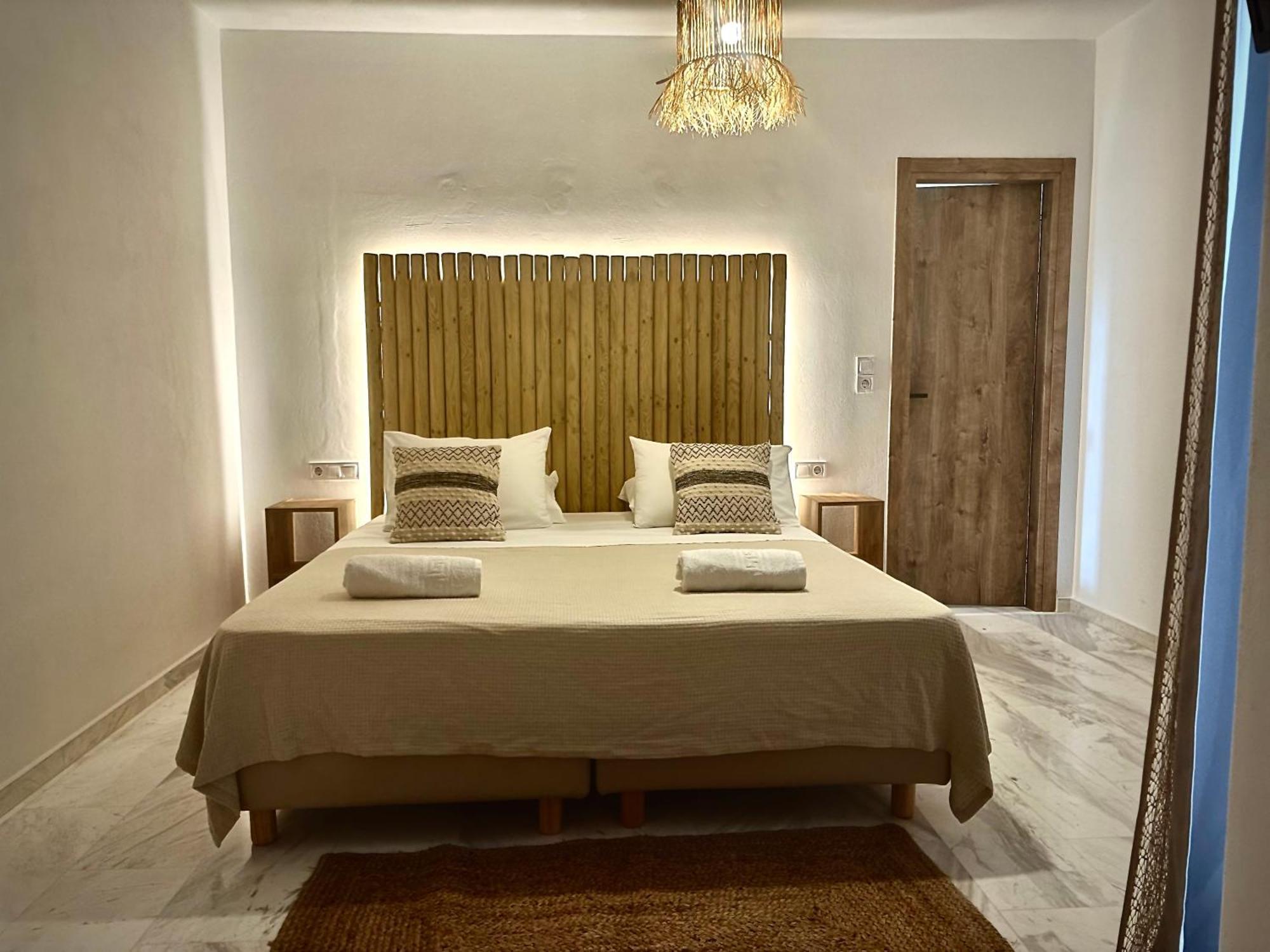 Athina Rooms - Lounge Apartments Парікія Екстер'єр фото